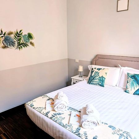 Hotel Dm69 - Termini Monti Crossroads Rzym Zewnętrze zdjęcie