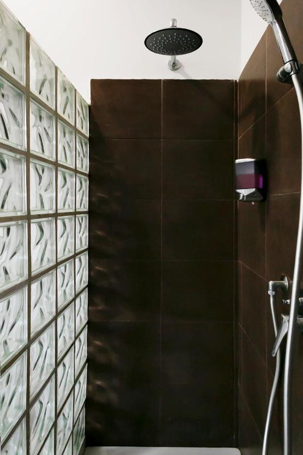 Hotel Dm69 - Termini Monti Crossroads Rzym Zewnętrze zdjęcie