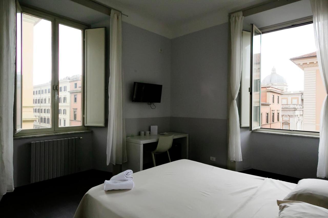 Hotel Dm69 - Termini Monti Crossroads Rzym Zewnętrze zdjęcie