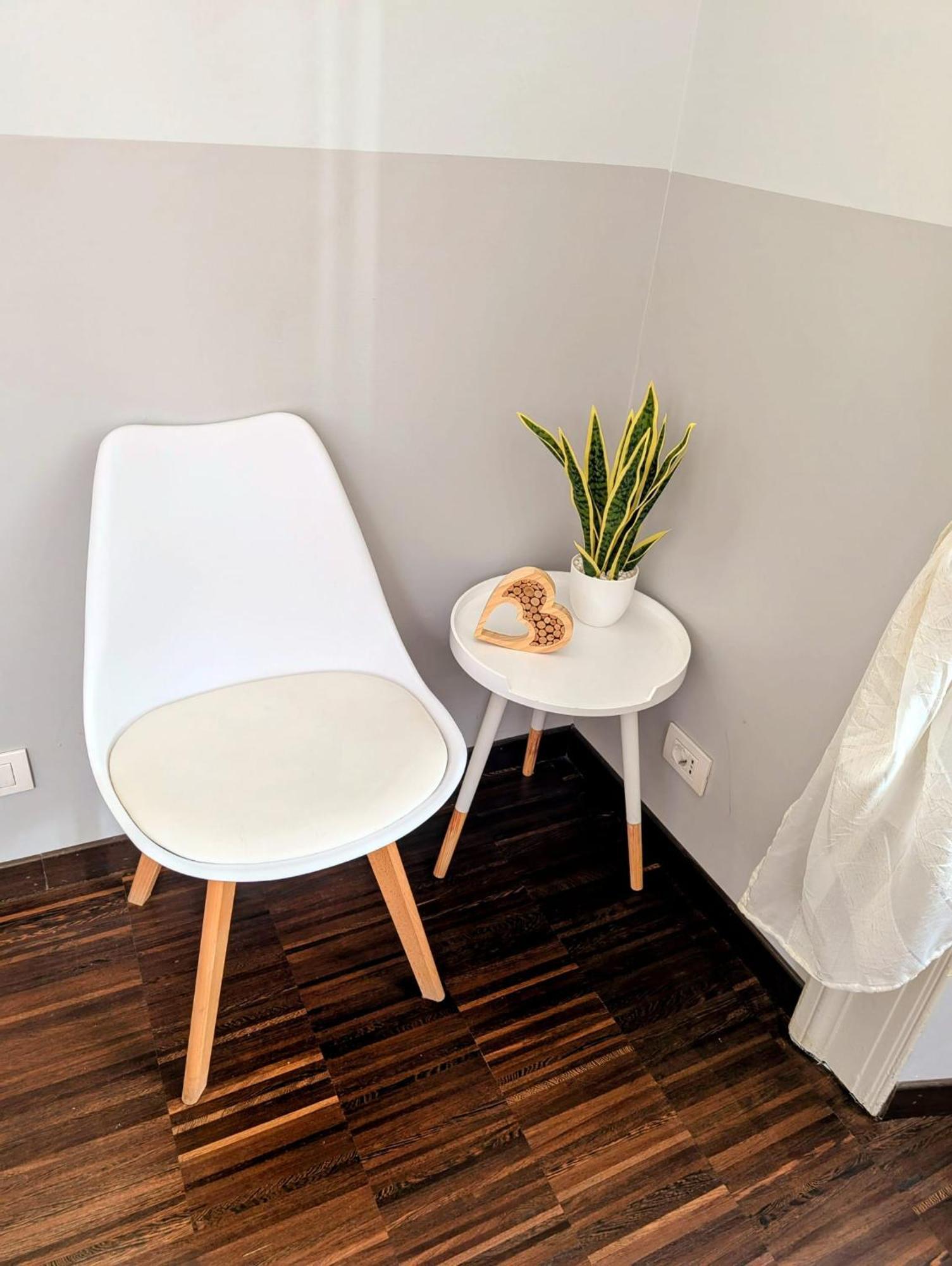 Hotel Dm69 - Termini Monti Crossroads Rzym Zewnętrze zdjęcie